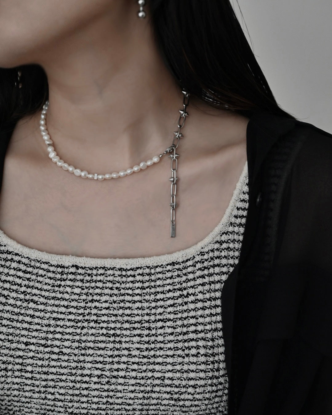 thorn thorn /necklace